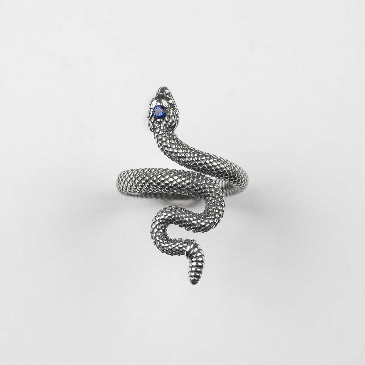Schlangenring mit blauem Spinell | Nove25